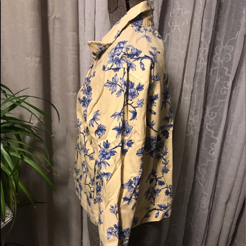 Jacket - Picture 2 of 4